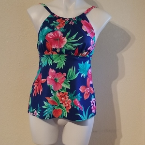 St John's bay swim/top‎ 10